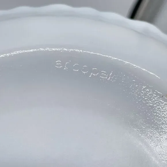 Set 4 Arcopal France HONORINE Coupe Cereal Soup Bowls 7" Blue & White Scalloped - Picture 6 of 8